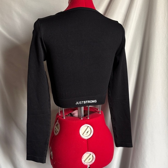 Black Ribbed Crop Top Mm418 - Picture 3 of 7